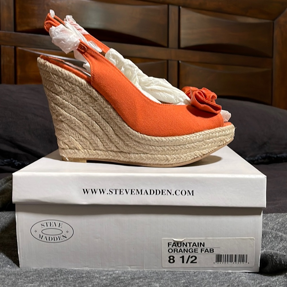 Steve Madden Fountain wedge